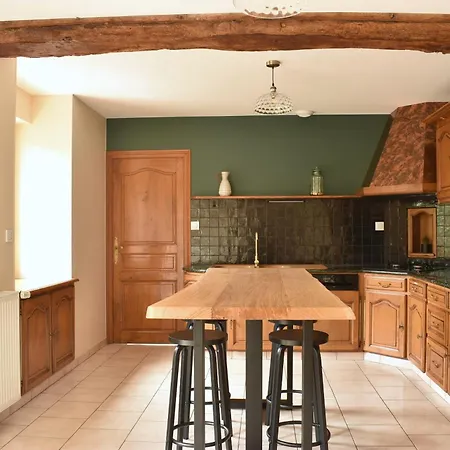 La Mancelliere - Maison Familiale 12-15 Pers, Grand Jardin, Jeux & Petanque - Pleine Nature Vakantiehuis