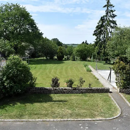La Mancelliere - Maison Familiale 12-15 Pers, Grand Jardin, Jeux & Petanque - Pleine Nature Holiday home Cigne