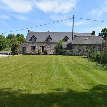 La Mancelliere - Maison Familiale 12-15 Pers, Grand Jardin, Jeux & Petanque - Pleine Nature Holiday home *